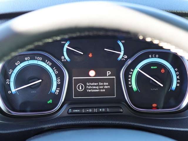 Fahrzeugbild eines Opel Vivaro