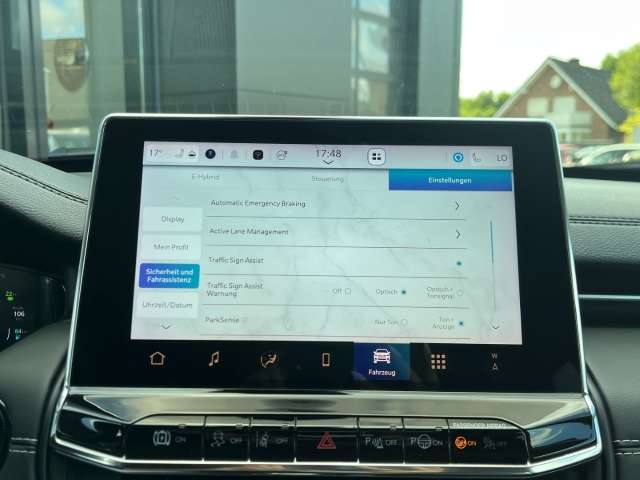 Fahrzeugbild eines Jeep Compass