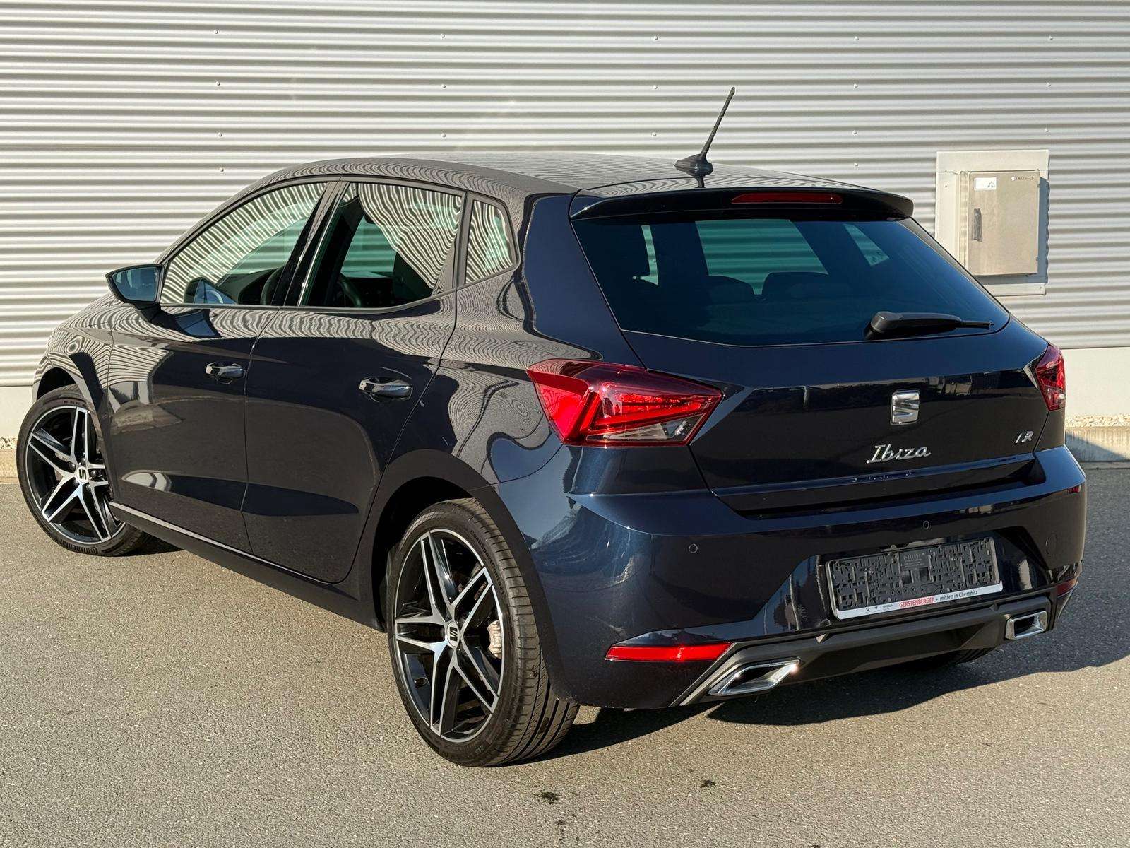 Fahrzeugbild eines SEAT Ibiza