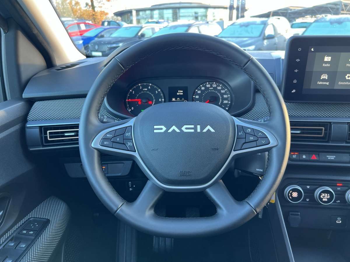 Fahrzeugbild eines Dacia Sandero