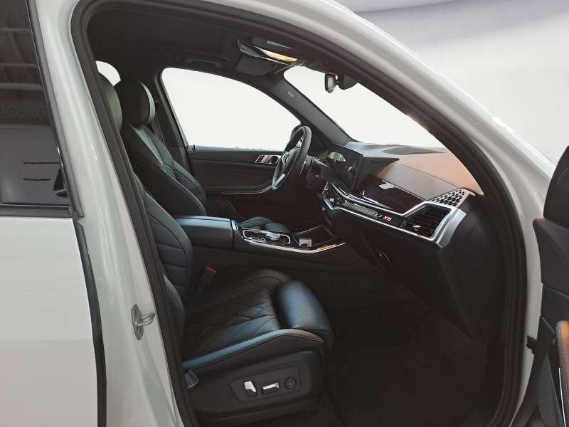 Fahrzeugbild eines BMW X5