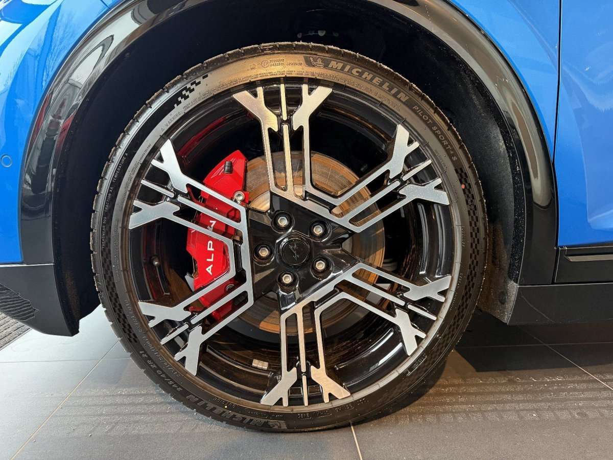 Fahrzeugbild eines Alpine A390