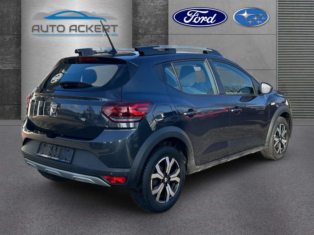 Fahrzeugbild eines Dacia Sandero