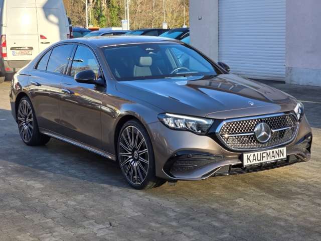 Fahrzeugbild eines Mercedes-Benz E-Klasse