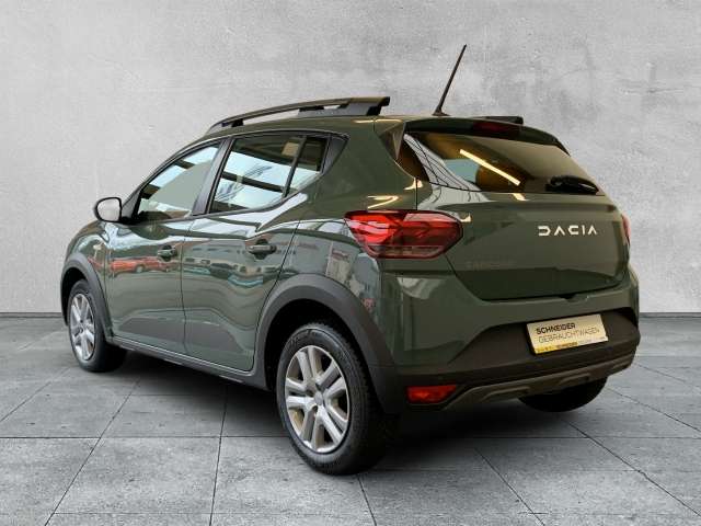 Fahrzeugbild eines Dacia Sandero