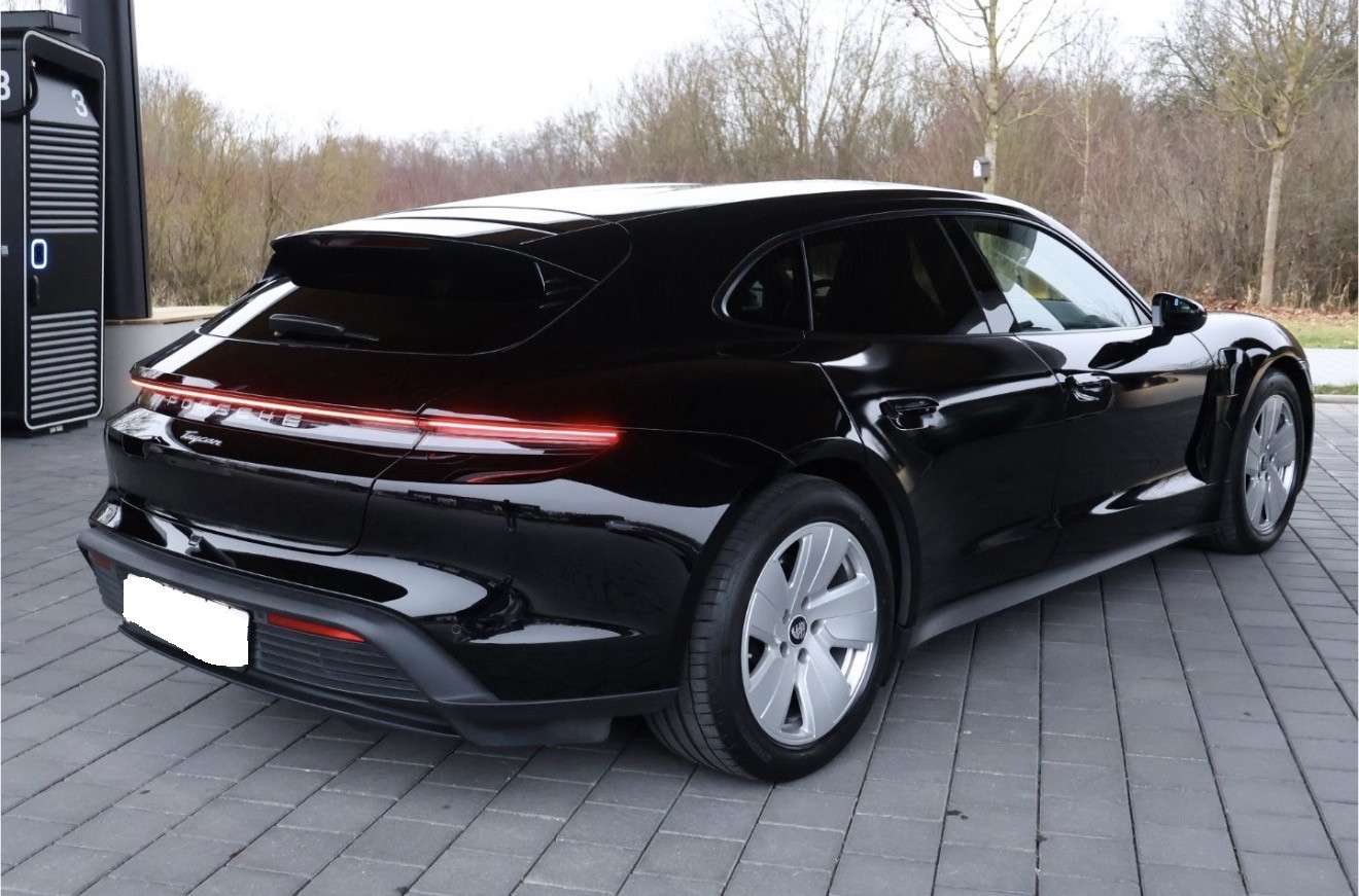 Fahrzeugbild eines Porsche Taycan