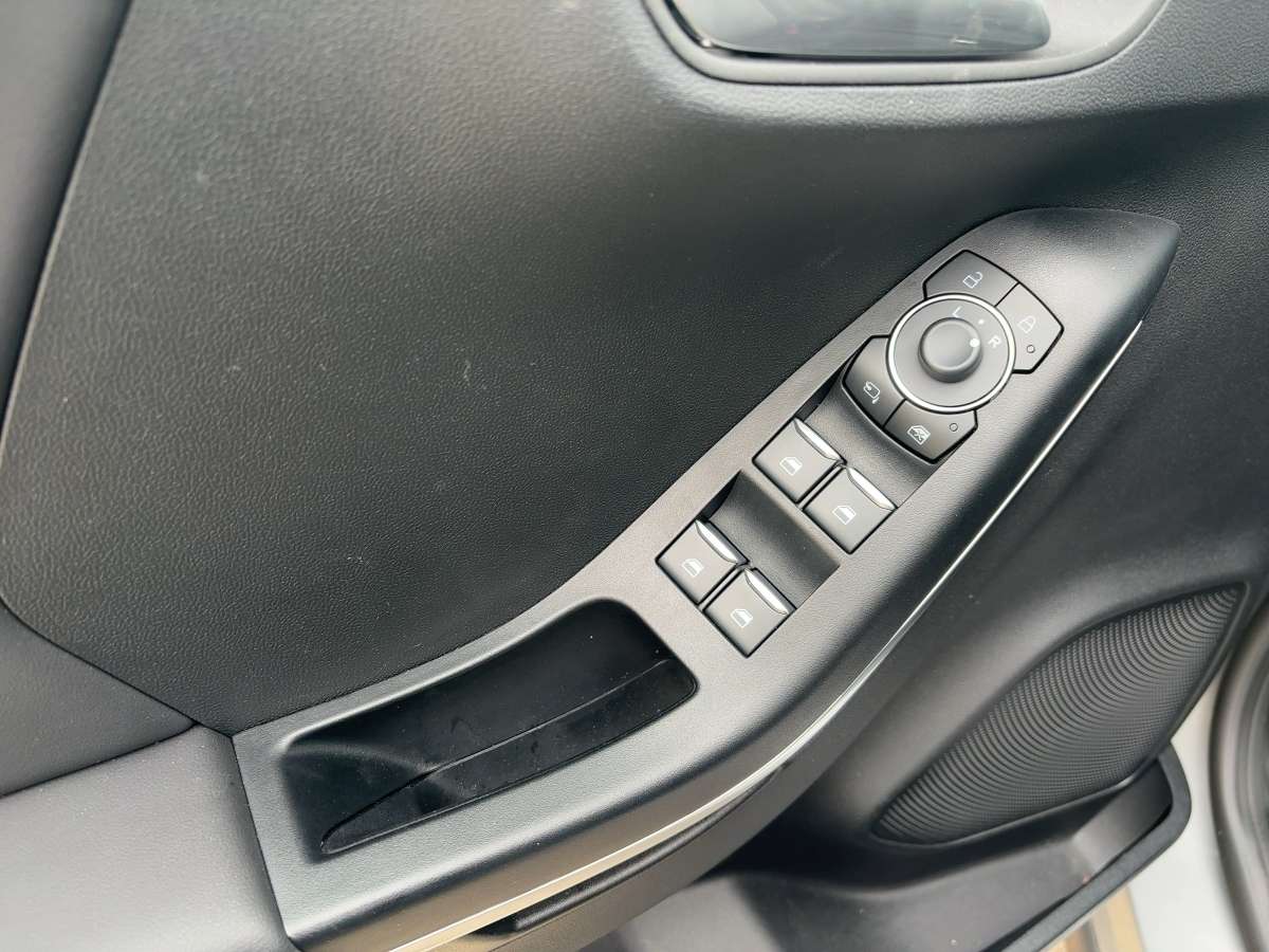 Fahrzeugbild eines Ford Puma