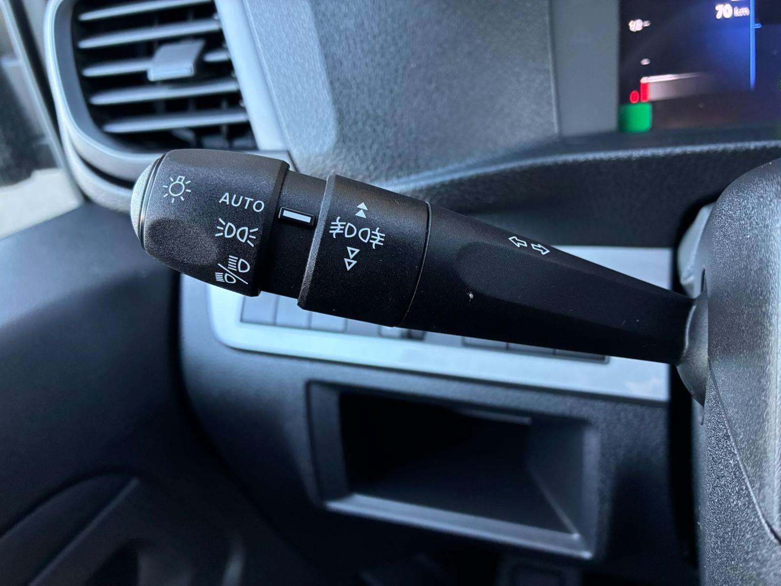 Fahrzeugbild eines Opel Vivaro