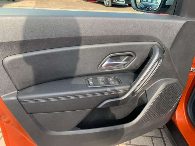Fahrzeugbild eines Dacia Duster