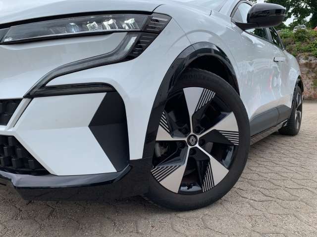 Fahrzeugbild eines Renault Megane E-TECH