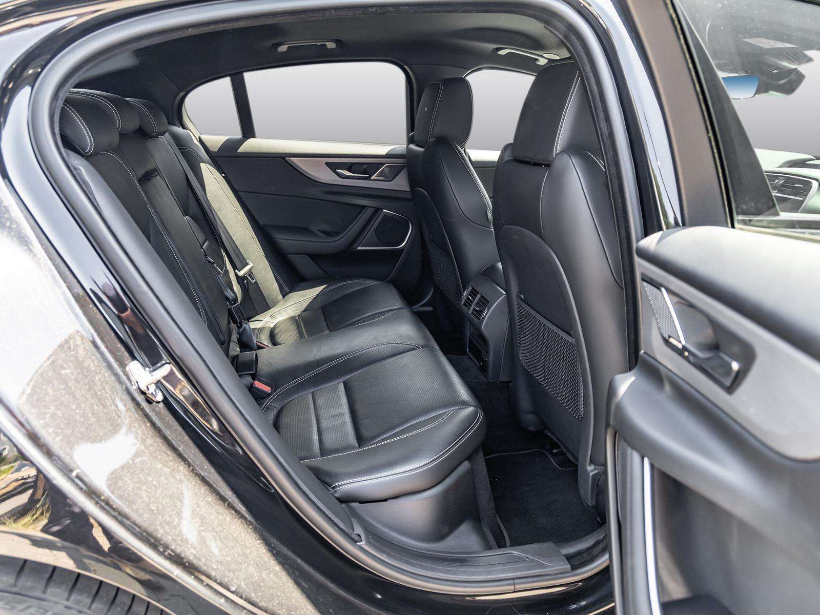 Fahrzeugbild eines Jaguar XE