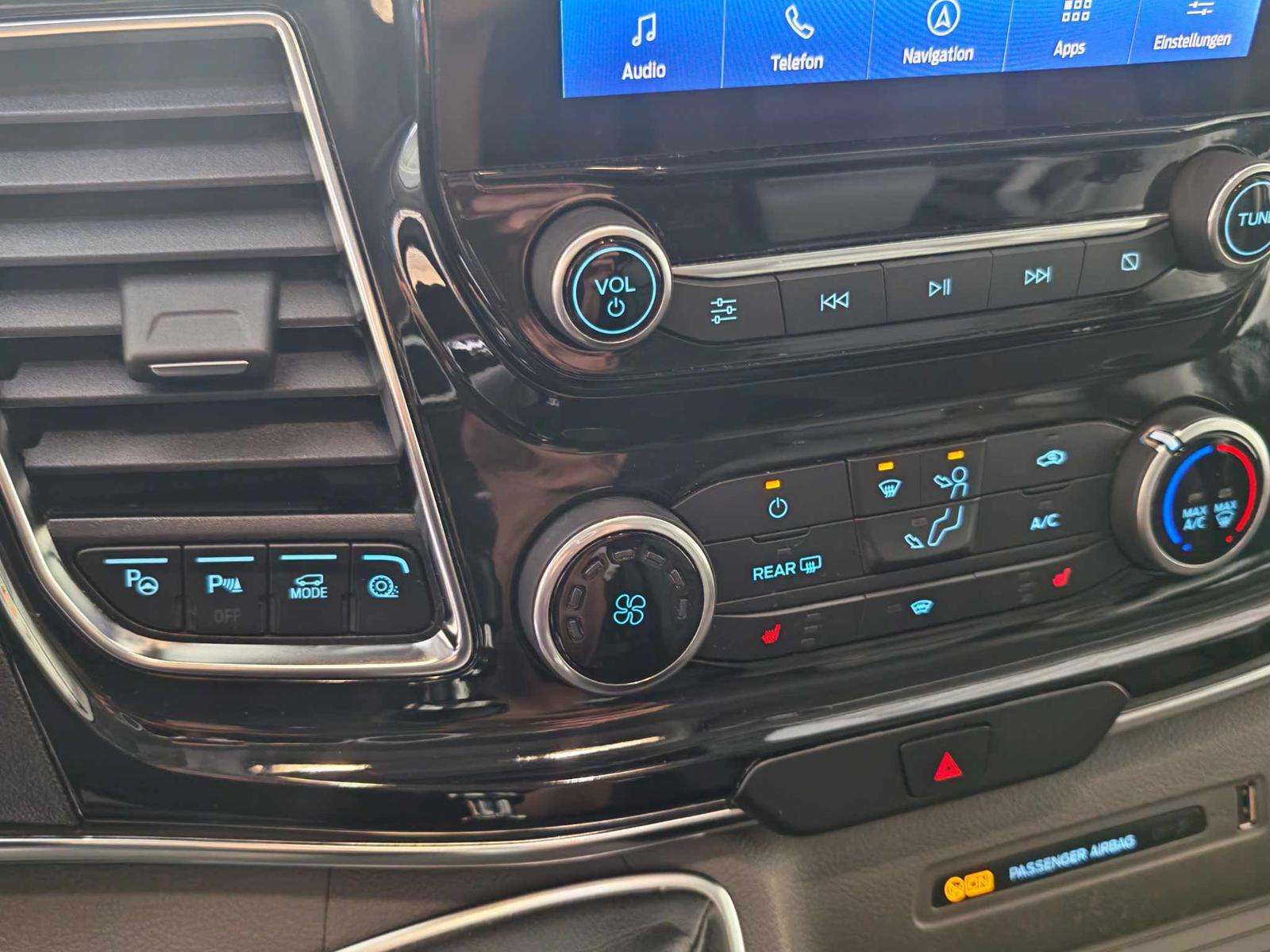 Fahrzeugbild eines Ford Tourneo Custom
