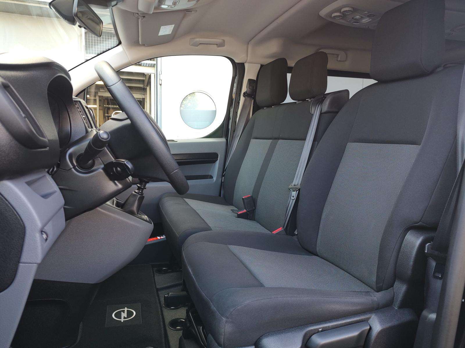 Fahrzeugbild eines Opel Vivaro