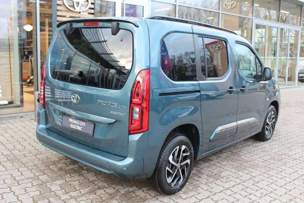 Fahrzeugbild eines Toyota Proace City