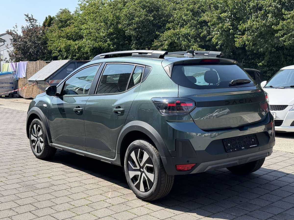 Fahrzeugbild eines Dacia Sandero