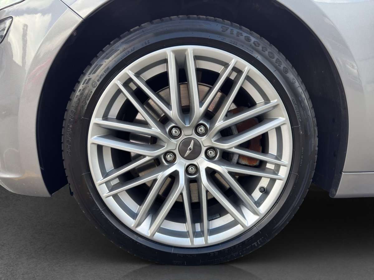 Fahrzeugbild eines Genesis G70