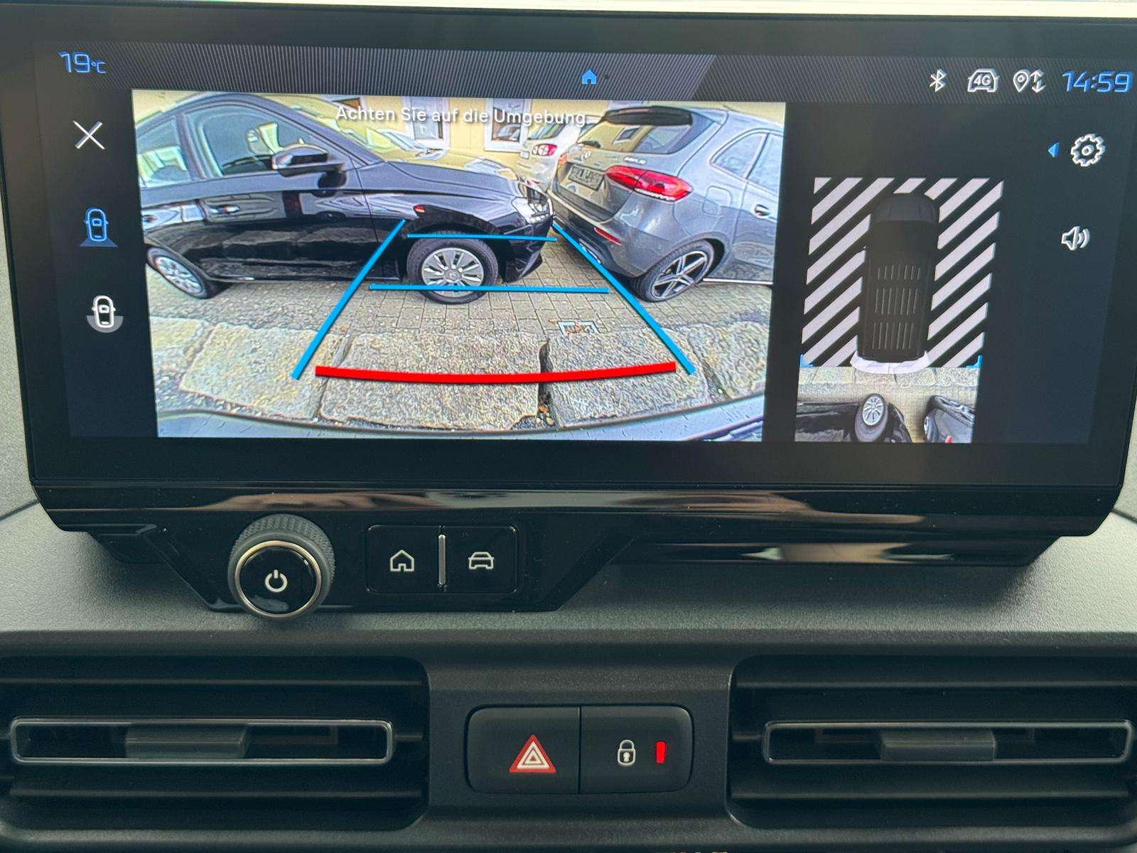 Fahrzeugbild eines Peugeot Rifter