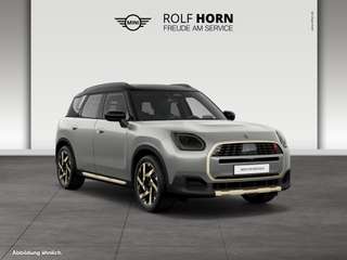 Schräge Frontansicht auf einen MINI Countryman , freigestellt
