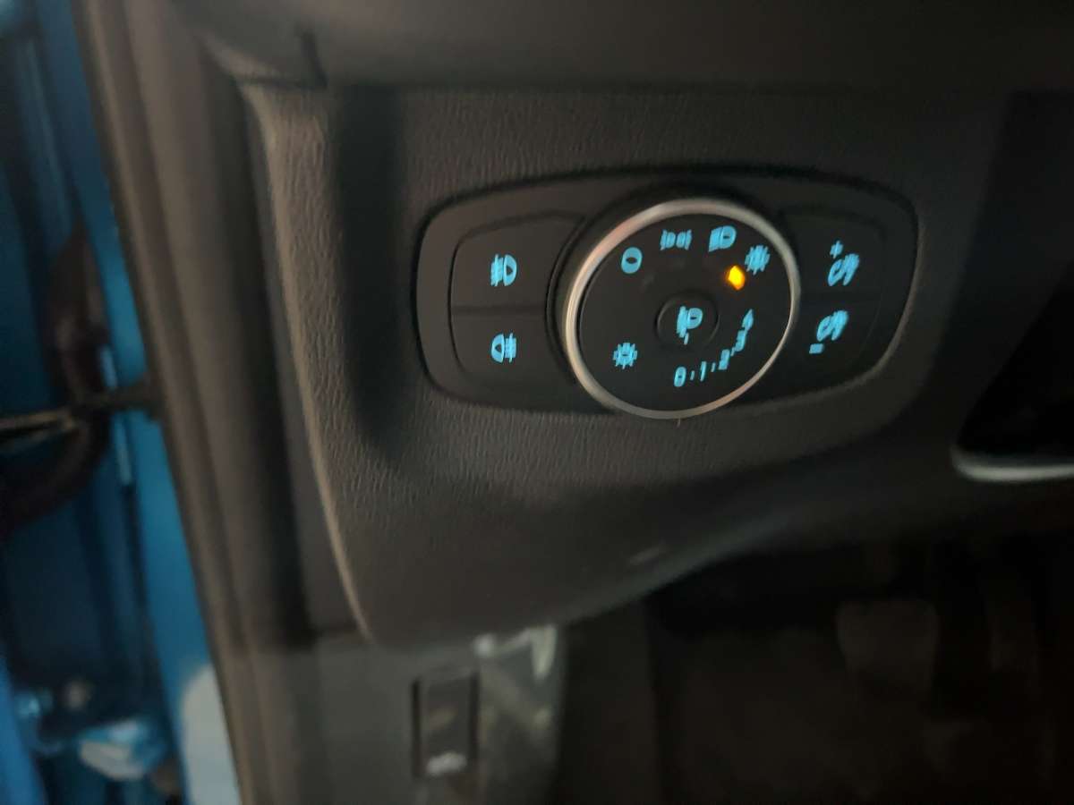 Fahrzeugbild eines Ford Transit Courier