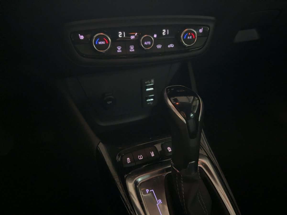 Fahrzeugbild eines Opel Crossland X