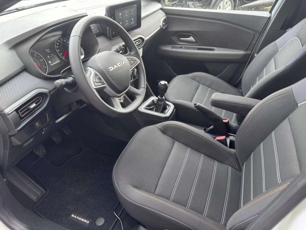 Fahrzeugbild eines Dacia Sandero