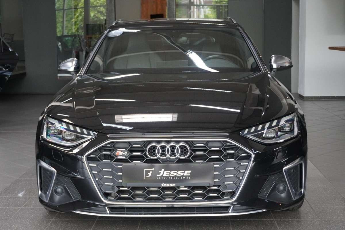 Fahrzeugbild eines Audi S4