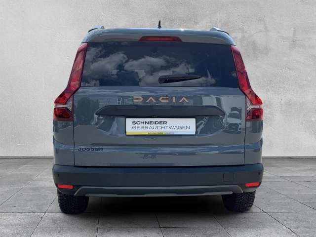 Fahrzeugbild eines Dacia Jogger