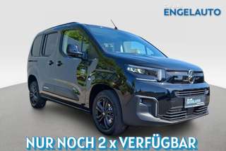 Schräge Frontansicht auf einen Citroën Berlingo , freigestellt