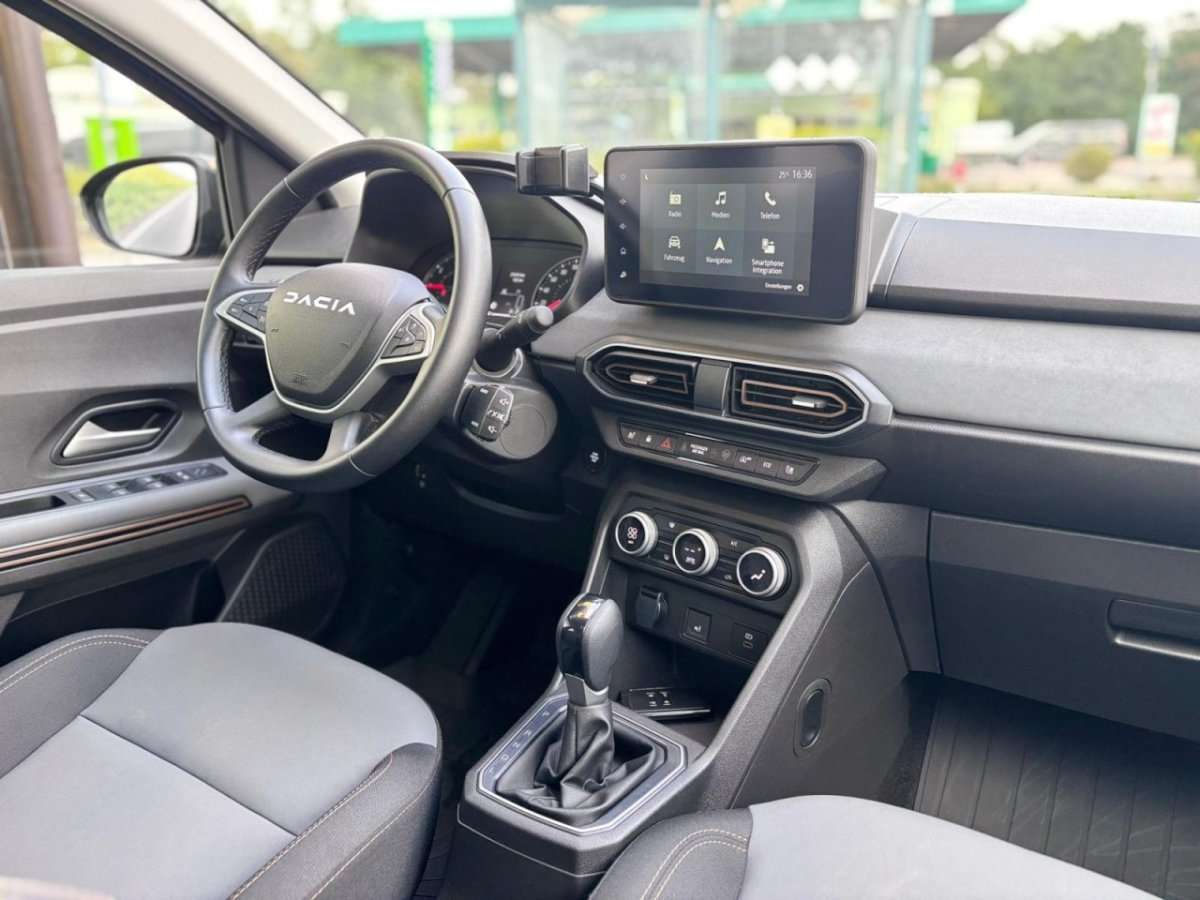 Fahrzeugbild eines Dacia Sandero