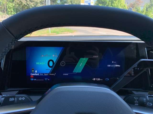 Fahrzeugbild eines Renault Scenic E-TECH