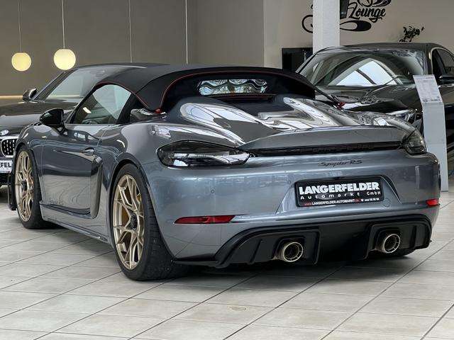 Fahrzeugbild eines Porsche Cayman