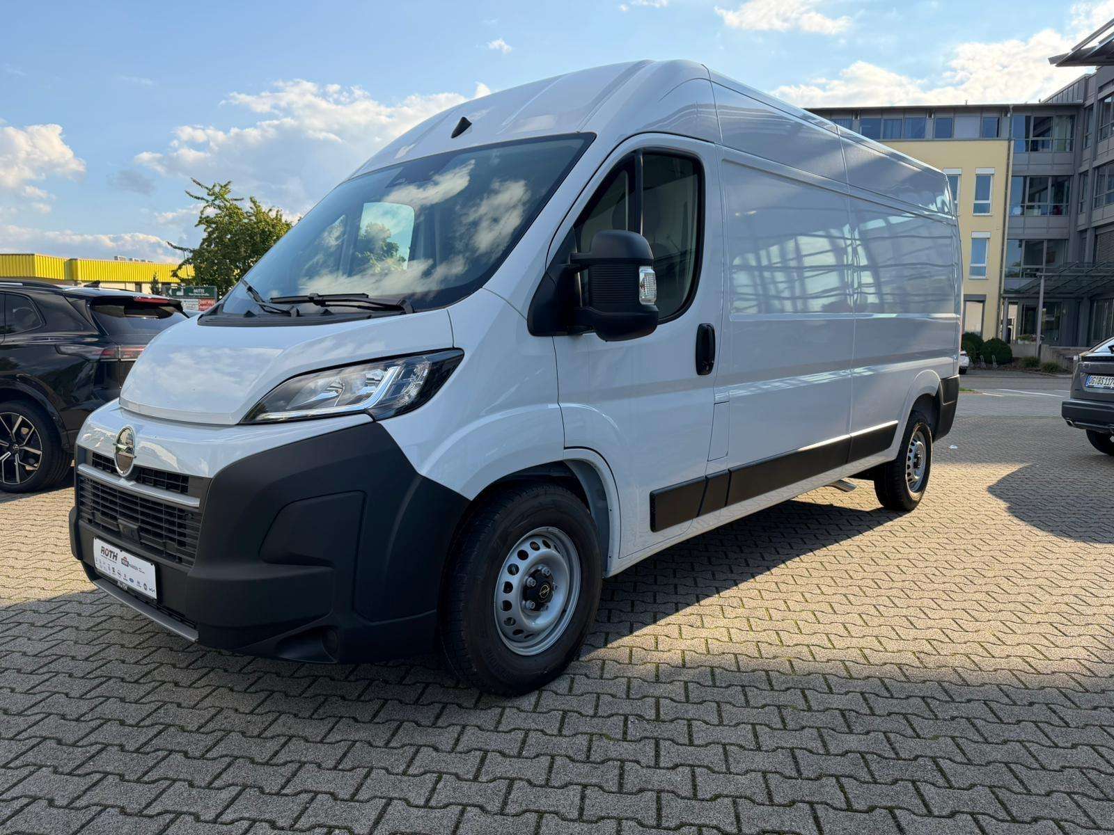 Fahrzeugbild eines Opel Movano