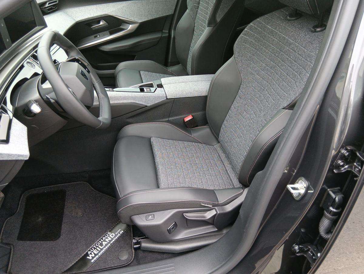 Fahrzeugbild eines Peugeot 3008