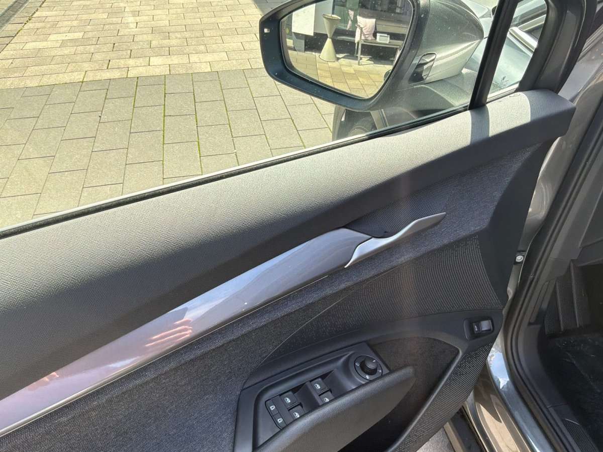 Fahrzeugbild eines Skoda ELROQ