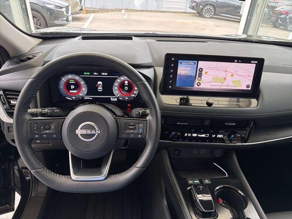 Fahrzeugbild eines Nissan X-TRAIL
