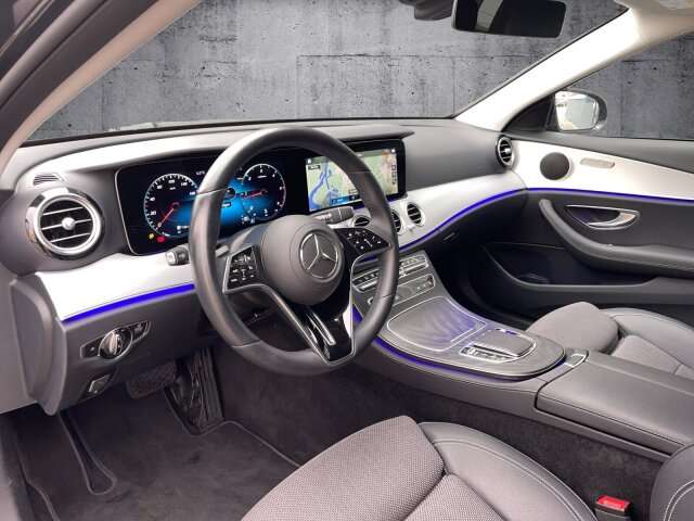 Fahrzeugbild eines Mercedes-Benz E-Klasse