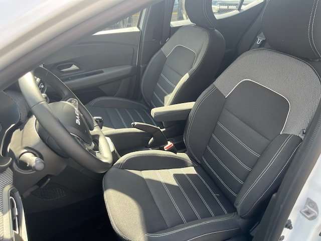 Fahrzeugbild eines Dacia Sandero