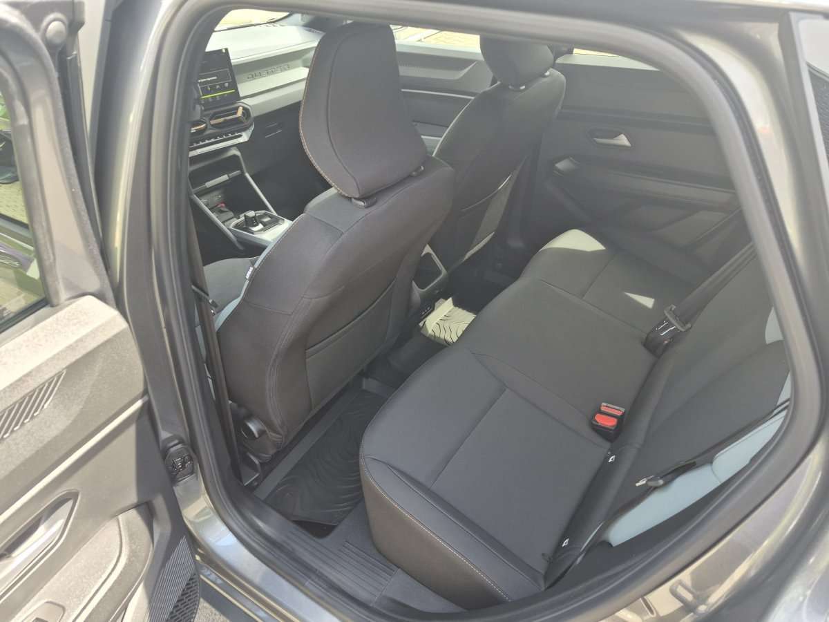Fahrzeugbild eines Dacia Duster