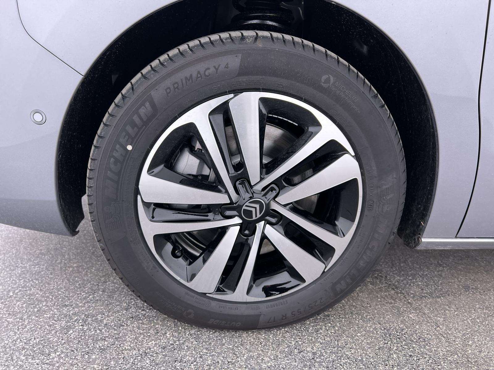 Fahrzeugbild eines Citroën SpaceTourer