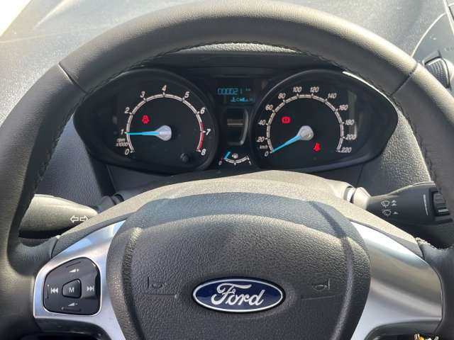 Fahrzeugbild eines Ford Transit Courier