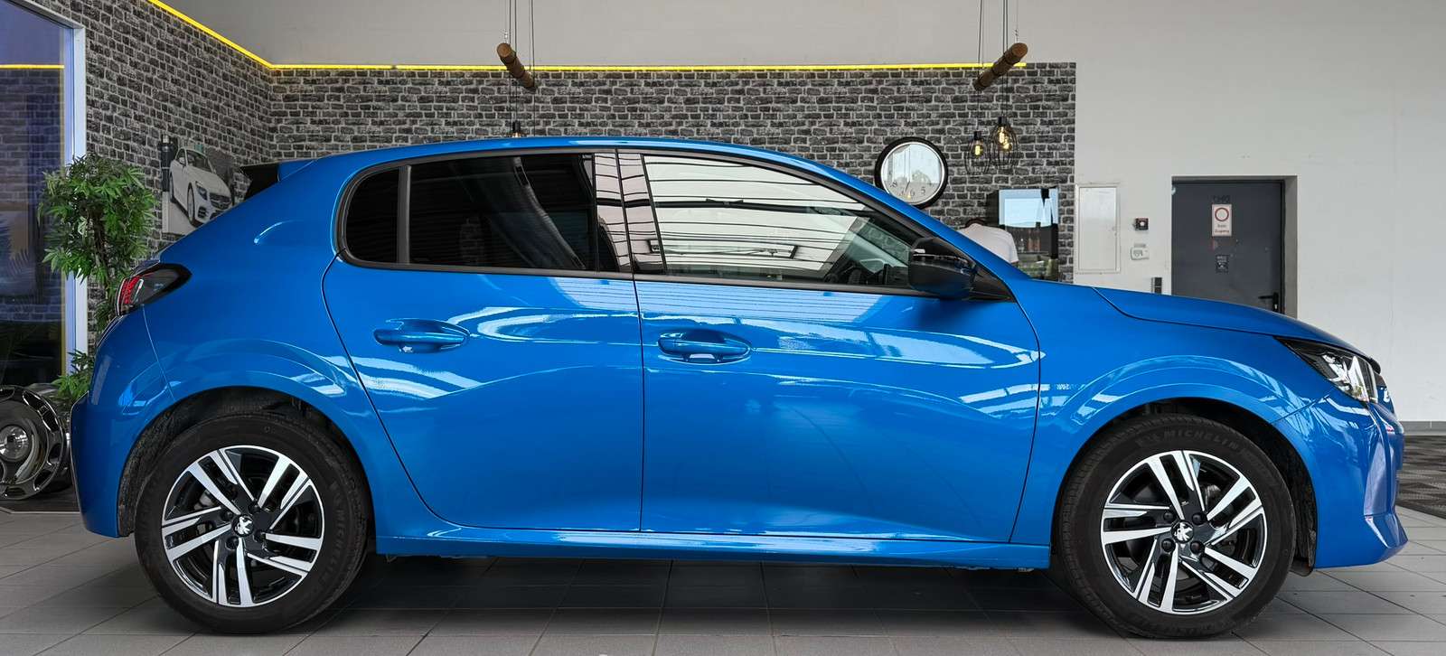 Fahrzeugbild eines Peugeot 208