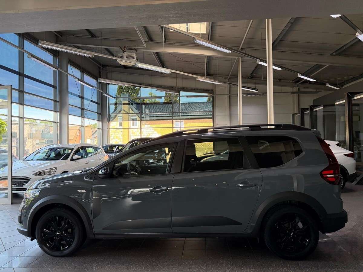 Fahrzeugbild eines Dacia Jogger