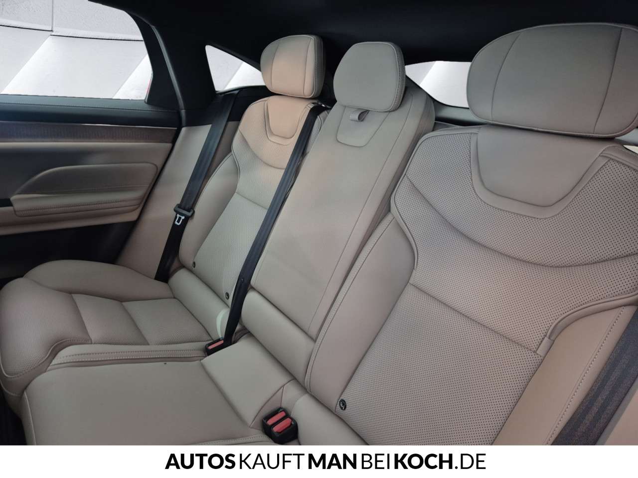 Fahrzeugbild eines Volvo ES90