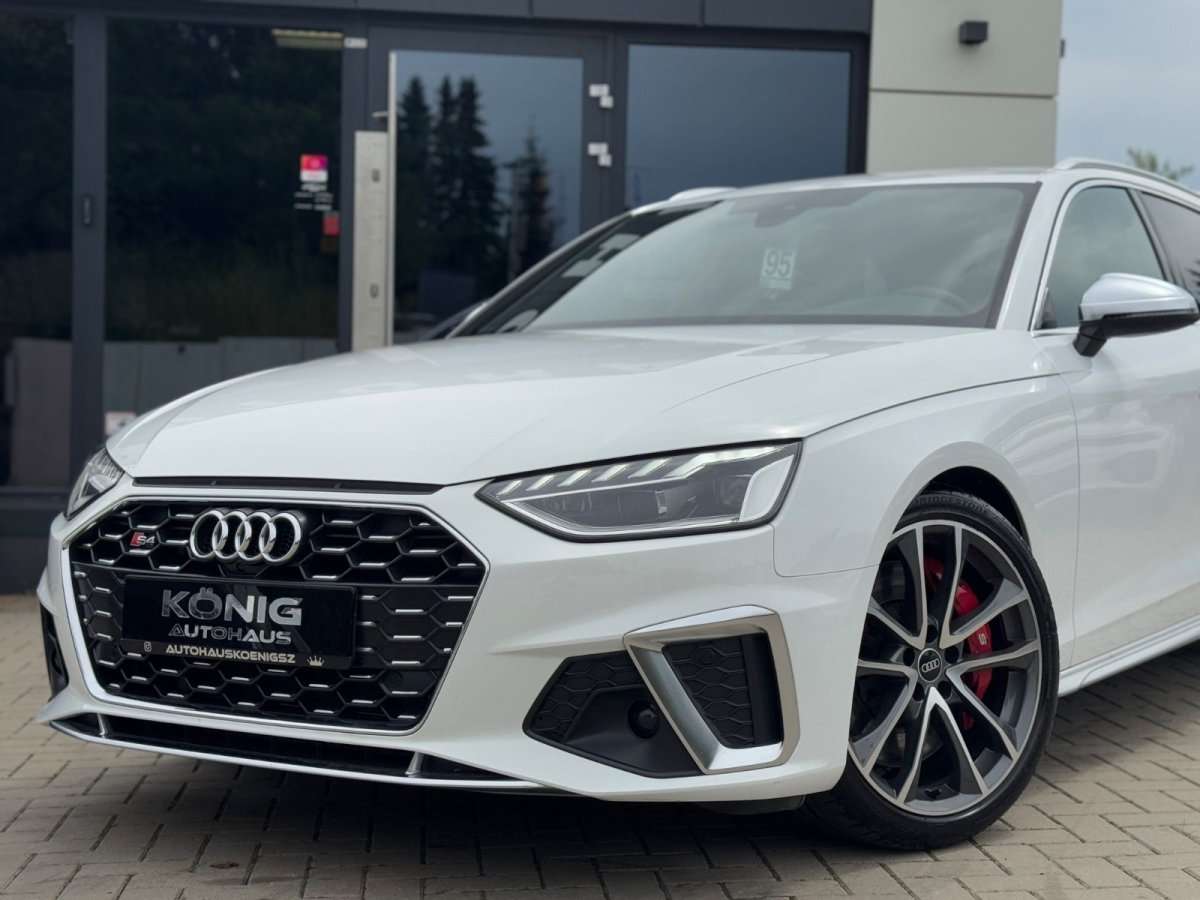 Fahrzeugbild eines Audi S4