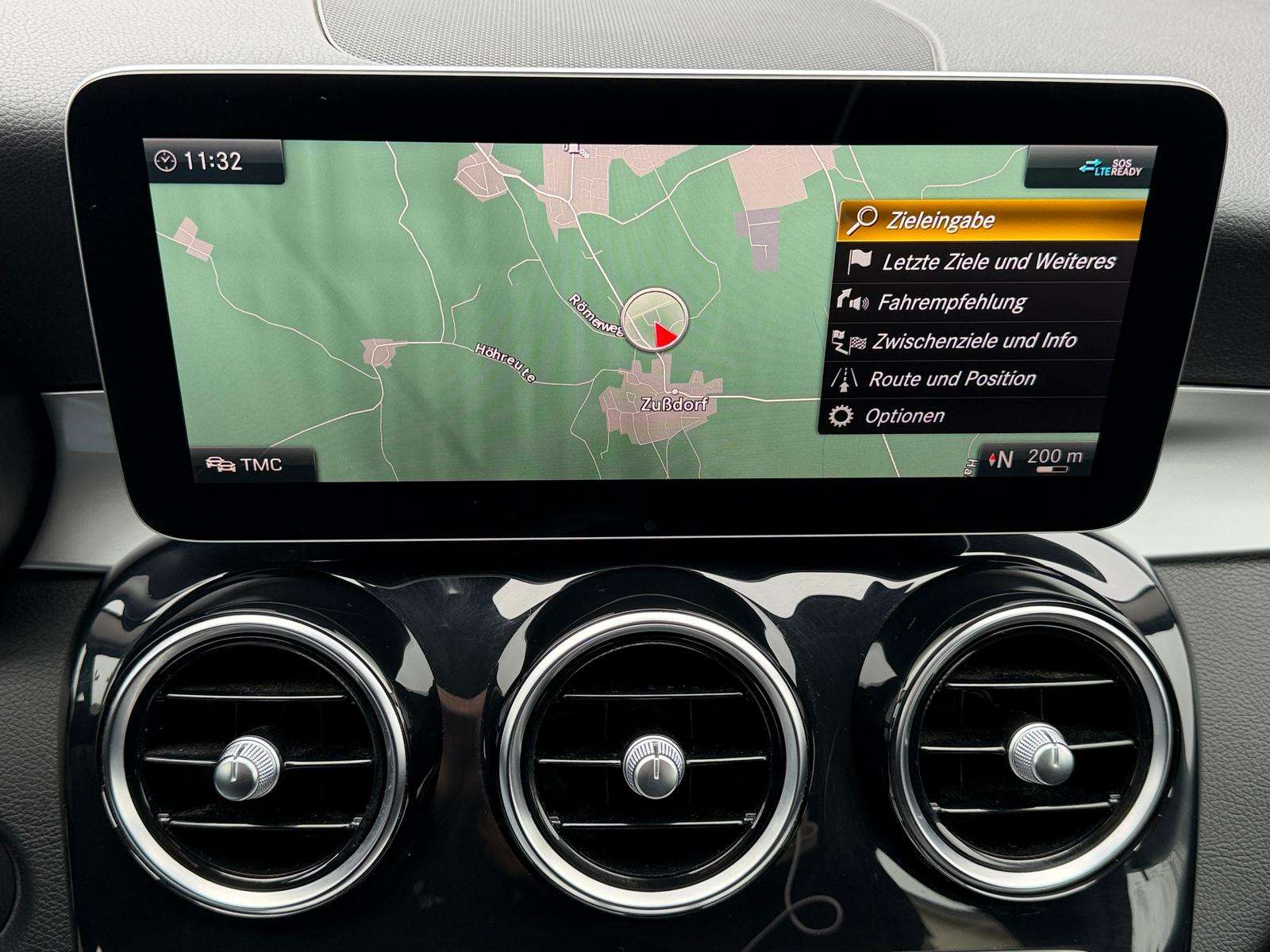 Fahrzeugbild eines Mercedes-Benz C-Klasse