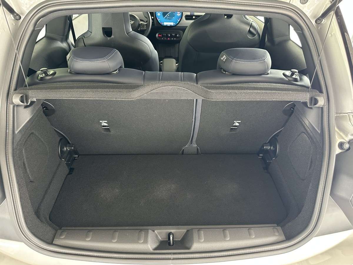 Fahrzeugbild eines MINI COOPER