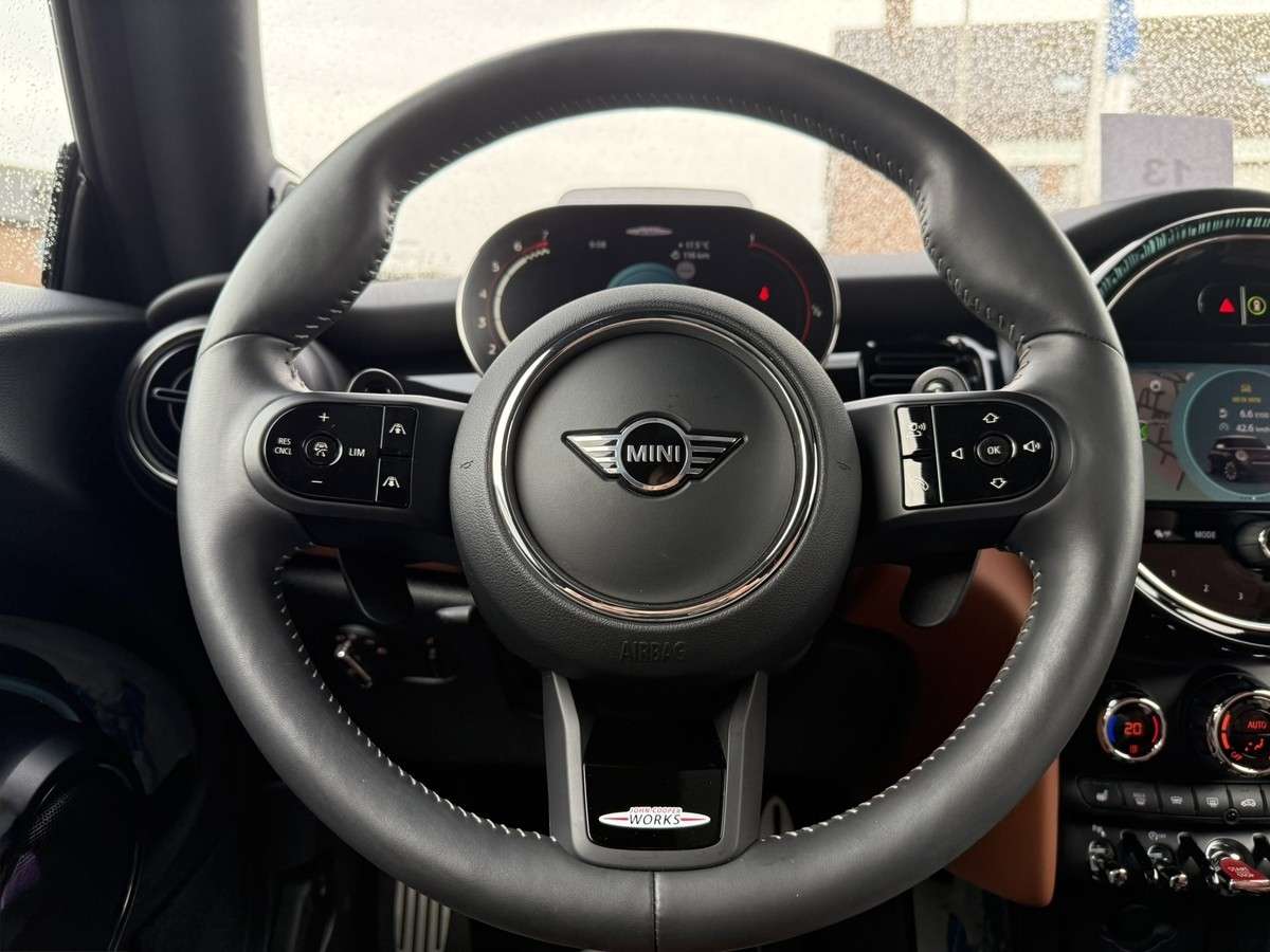 Fahrzeugbild eines MINI MINI