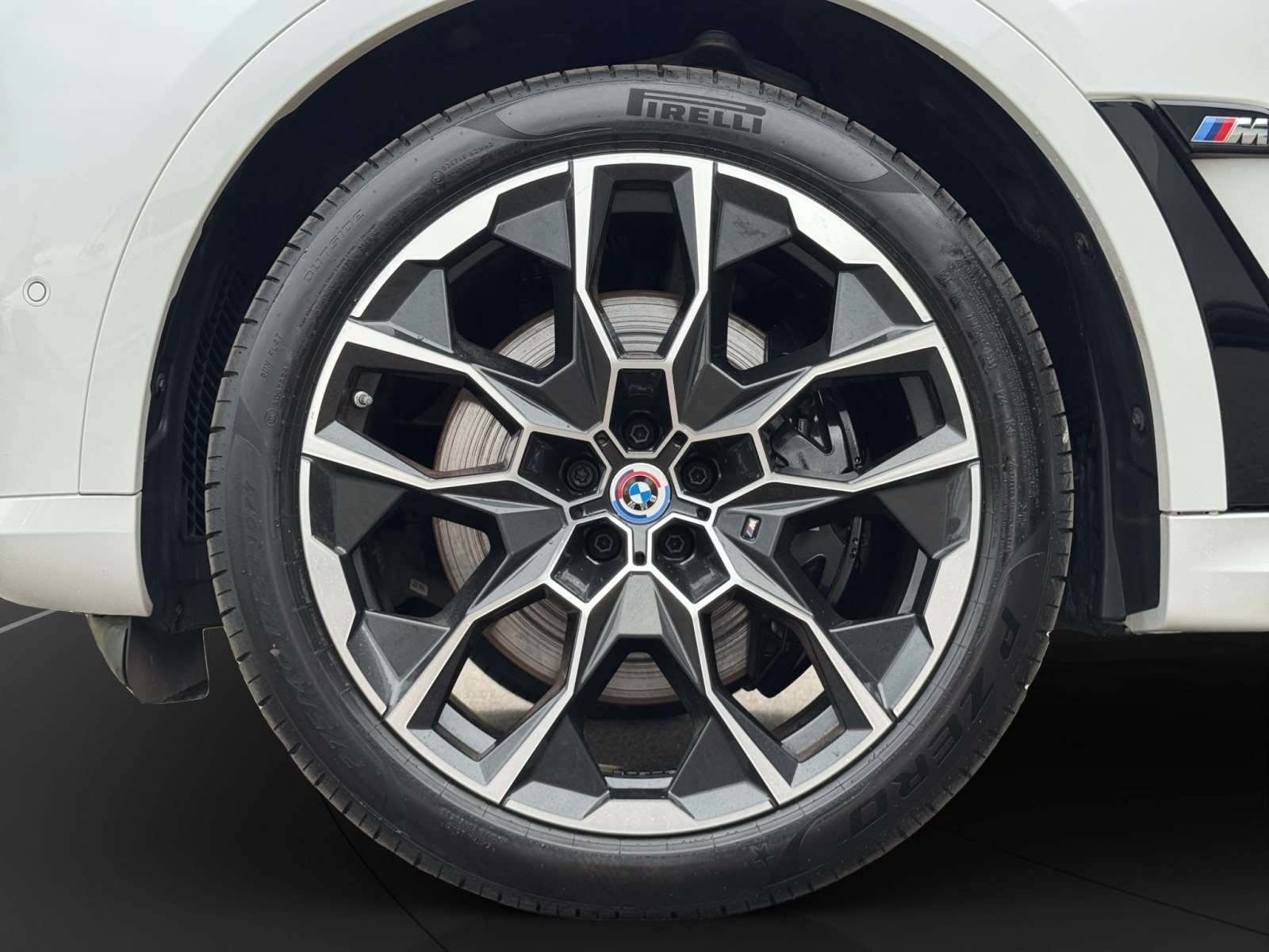 Fahrzeugbild eines BMW X7