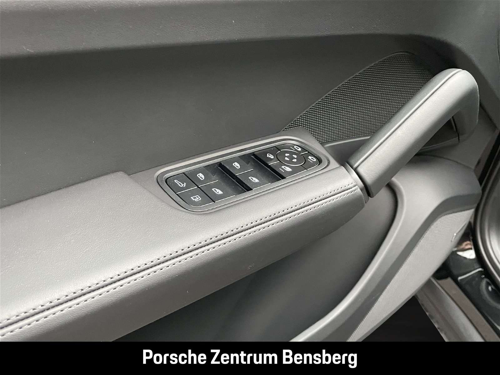 Fahrzeugbild eines Porsche Cayenne