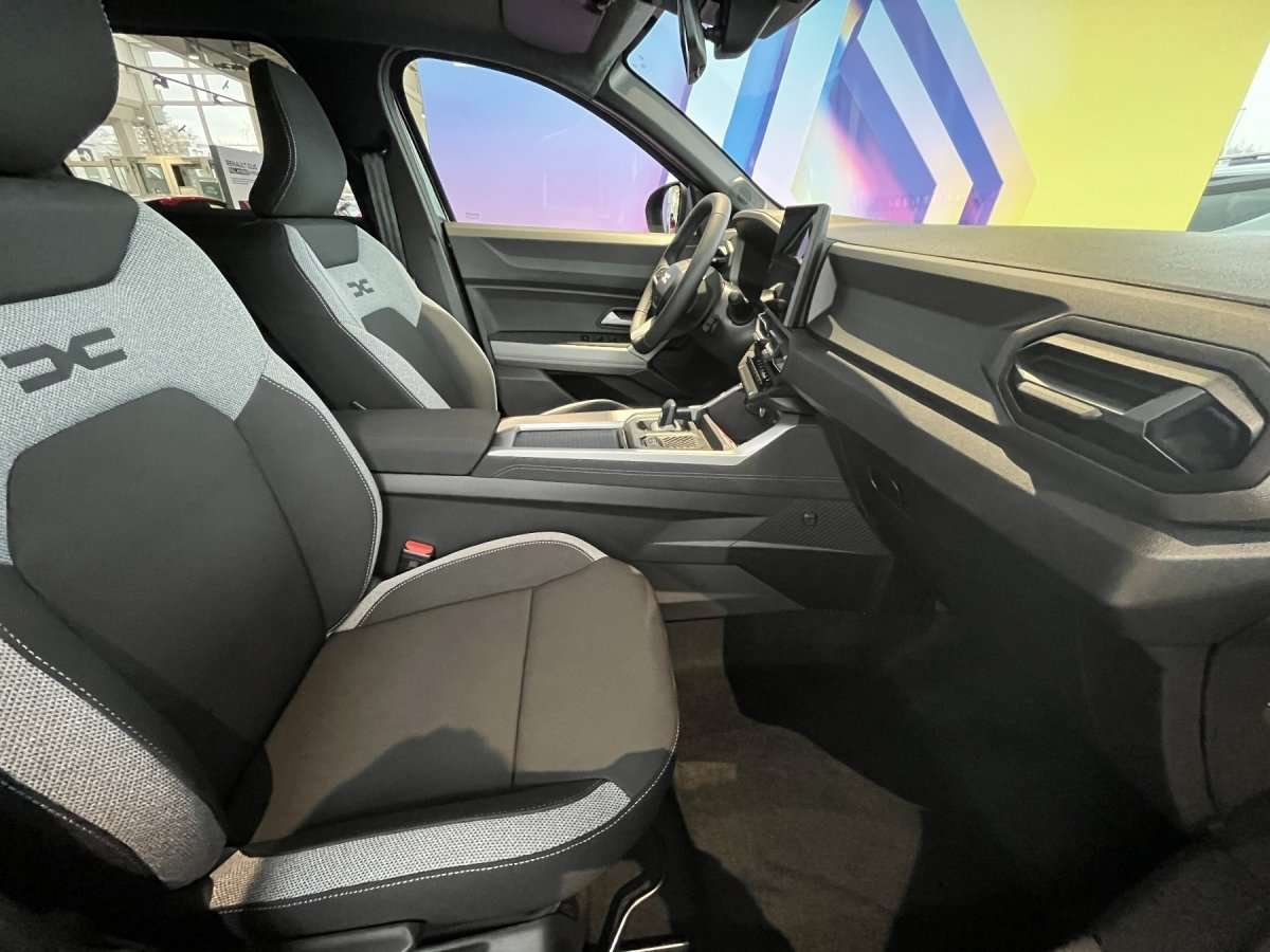 Fahrzeugbild eines Dacia Bigster